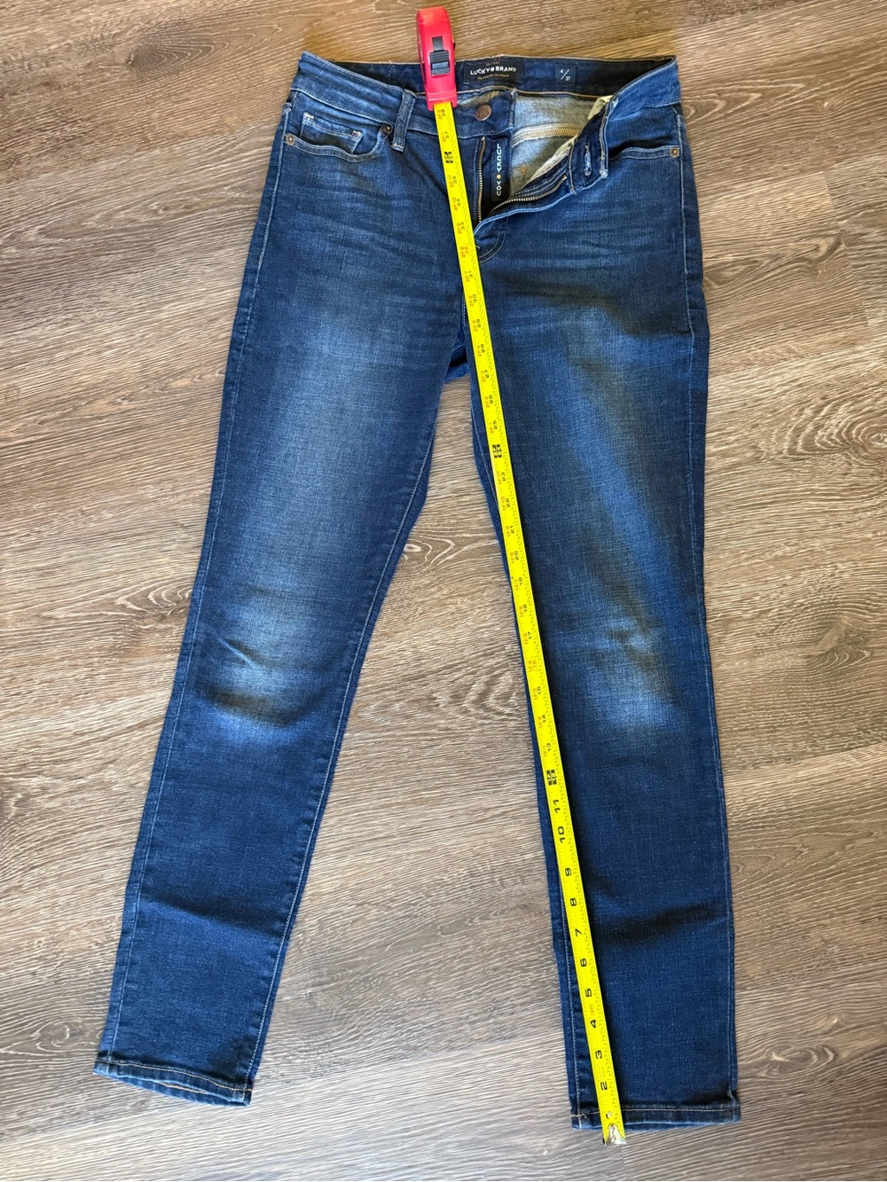 Lucky Brand Women’s Dark Indigo Skinny Jeans